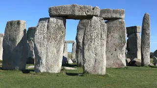 РАЗГАДКА СТОУНХЕНДЖА: Кто построил КАМНИ? || STONEHENGE ORIGINS