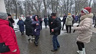 11.02.24г...КАЗАХСКИЙ ХИТ... звучит на танцполе в Гомельском парке... 👍🌹👍