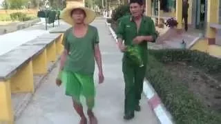 Anh Không Đòi Quà - Phiên bản bộ đội