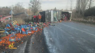 ДТП поблизу Райгородка: перекинулась вантажівка «Mercedes-Benz»