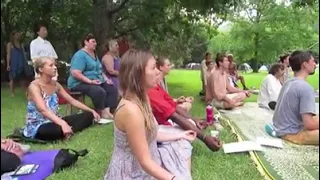 Foreigners doing havan - Maha Mrityunjay mantra - Abhishek Bansal