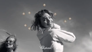 Аризона Мьюз дебютировала в кампании Chopard Happy Diamonds