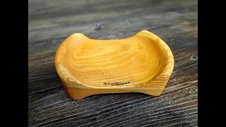 Как зарабатывать на токарном станке.Тарелка для подачи. (Turning a plate to serve an unusual shape.)