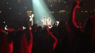 One Direction - Drag Me Down (Live)