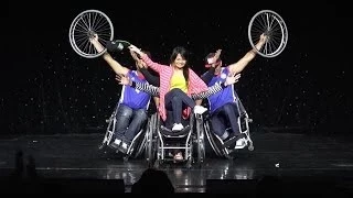 2014.04 Queen Mary 2 - Wheelchair Dancing