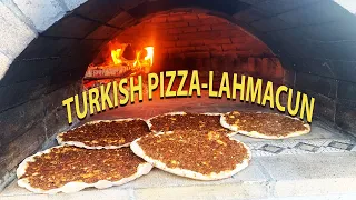 Cooking Turkish Pizza Lahmacun / Odun Atesinde Lahmacun