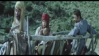 Qanlı zəmi (film, 1985).Deyirlər Nəbinin 2 ürəyi 4 böyrəyi var.Qısa fraqment