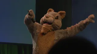 MagicCon 2023 Craig Parker running crazy !!! Singing CATS on Stage in a  cat costume funny hilarious