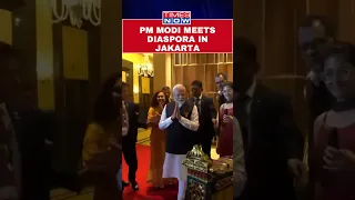 PM Modi Meets With Indian Diaspora Ahead Of India-ASEAN Summit In Jakarta, Indonesia #shorts