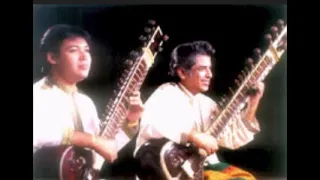 Prof  Debu Chaudhuri, Shri Prateek Chaudhuri & Ustad Shafaat Ahmed Khan Rageshree