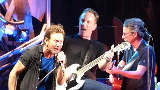 Pearl Jam - Taillights Fade w/Bill Janovitz - Fenway Park (September 2, 2018)