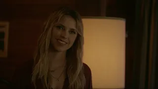 Legacies 4x03 Alaric apologizes to Hope. Freya comes to see Hope