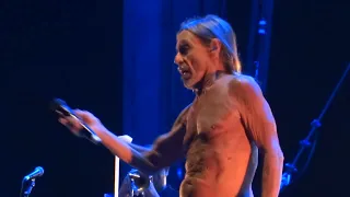 Iggy Pop - The Passenger (w/ cancellation announcement) @ Cruel World Festival, Pasadena, CA 5-20-23