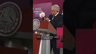 AMLO juega con su AMLITO parlante