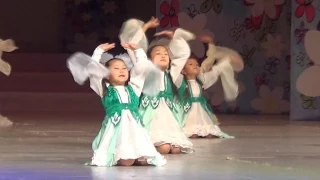 Таберик: танец малышей "Байчечекей" (Отчетный концерт 2015 1 отделение, часть 2)
