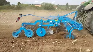 Lemken Rubin 9/300 a JD 6930 Premium (slowmotion)