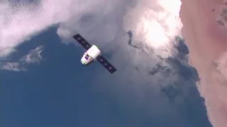 CRS-8: Dragon capture highlights