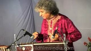 Tabla maestro Zakir Hussain and Santoor player Pandit Shiv Kumar Sharma