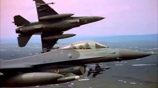 F-15 vs F-16 dogfight