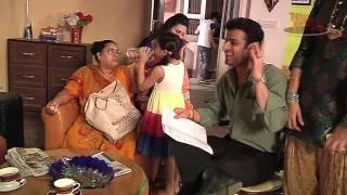 Karan Patel aka Raman Teases his on Screen Sister - Behind the Scenes of YHM