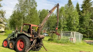 Köp Veterantraktor Bolinder-Munktell BM 35 med vagn och flera redskap på Klaravik