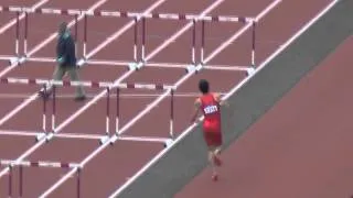 London 2012 110m Hurdles - Liu Xiang falls, injures, limps and is helped by other athletes