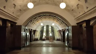 Станция метро Красные ворота с Днём рождения тебя и твоих 12 Сокольнических сестёр #metro #Moscow
