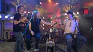 Avril Lavigne - Nobody's Home (Viva Interaktiv, 2004) [better quality video link on the description]