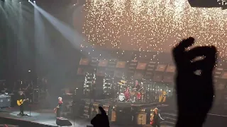 Green Day - Wake Me Up When September Ends - Ldlc Arena Lyon France 05 06 24