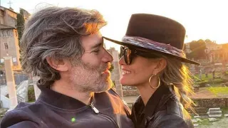 Laeticia Hallyday : Jalil Lespert l'a demandé en mariage, voici comment il a fait sa demande (Waho