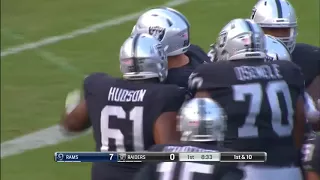 Derek Carr throws first TD pass of 2017 preseason!