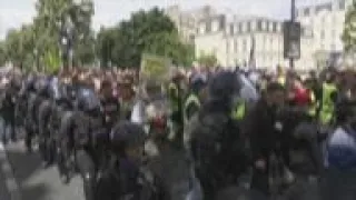 Thousands protest against COVID pass in Paris