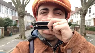 Moses Concas - Harmonica and Beatbox - A road selfie