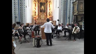 Bühne frei für Beethoven Namen-Jesu-Kirche Akkordeon-Orchester Wesseling