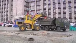 Бойцы «Востока» зачистили здание донецкой администрации от ополченцев-мародёров (видео)
