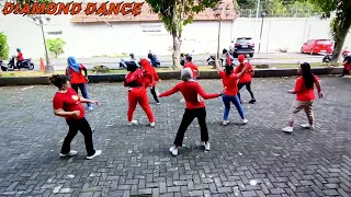 🎶 Worth It Line Dance Choreo #Wiwiek_Johan (INA) April 2024 Demo #Diamond_Dance by #Raka (INA)