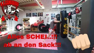 Corona Lockdown Training Boxen am Sandsack für Zuhause #12