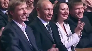 video of a young Zelensky joking about Putin Ina KVN show ,with Putin in the audience clapping ,🤔