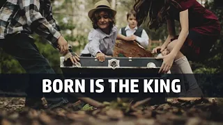 Born Is The King (It's Christmas) I Hillsong Live (Voice with Lyrics)