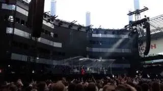 Muse - Supremacy / Supermassive Black Hole (Live at Ricoh Arena, Coventry 22-05-13)