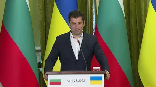 Спілкування Володимира Зеленського та Прем'єр-міністра Болгарії Кирила Петкова з представниками ЗМІ