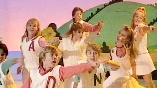 Rod Hull, Grotbags and Emu's Pink Windmill Kids: Camaraderie