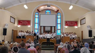 Пение подростков из Донбасса "Единому Богу слава"