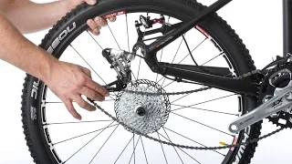 Как снять заднее колесо велосипеда