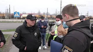 У Херсоні жителі по Бериславському шосе 2-б у Херсоні перекрили дорогу