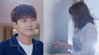 The CEO looked at Cinderella cooking for him and finally couldn't help but confess his love!
