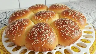 Булочки на желтках - это так просто, красиво и вкусно! Они влажные и волокнистые.