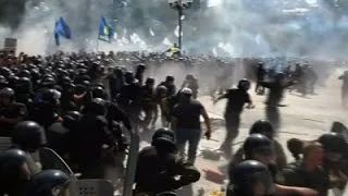 Raw: Explosion, Clashes near Ukraine Parliament