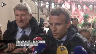 En visite au Puy du Fou, Emmanuel Macron avoue qu'il "n'est pas socialiste"
