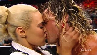 Kisses That Rocked WWE - Top 10 Best Diva Kisses